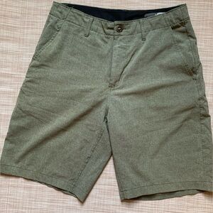 Heathered sage Volcom surf and turf men’s shorts size 31